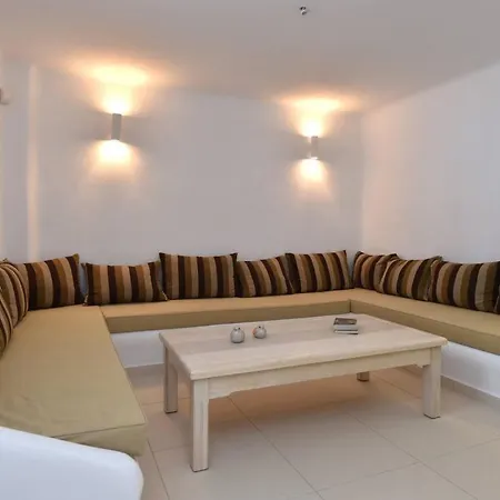 Villa Moonlight - Exquisite For 10 With Pool, Helipad Naousa (Paros)